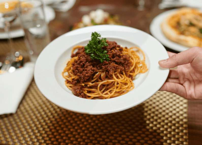 Un clásico de la gastronomía italiana: salsa a la boloñesa